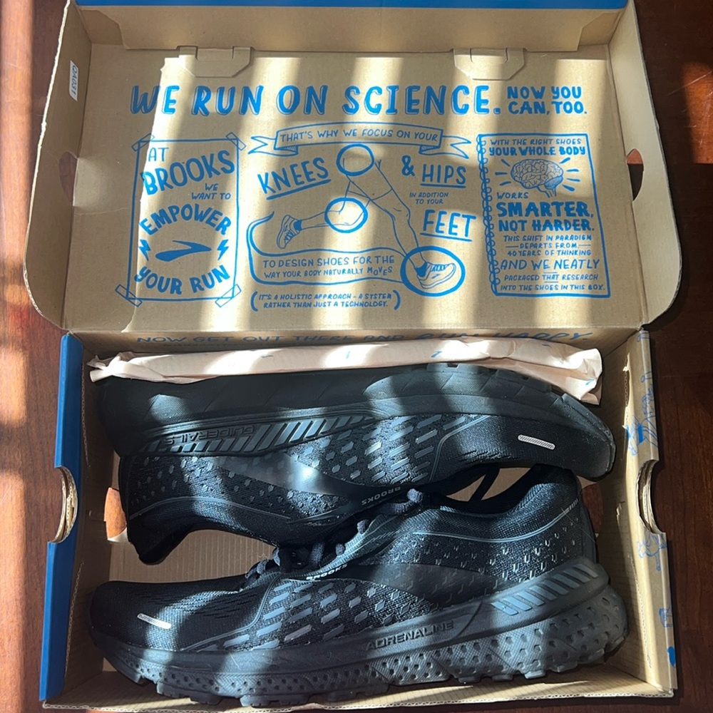 Black Brooks Adrenaline GTS 21 Women’s Size 10.5